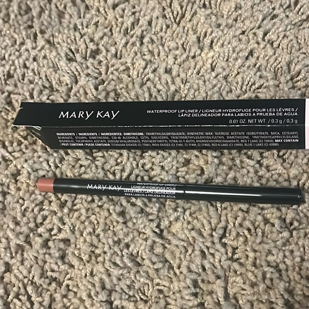Mary Kay Wayerproof Lip Liner Beige Nude